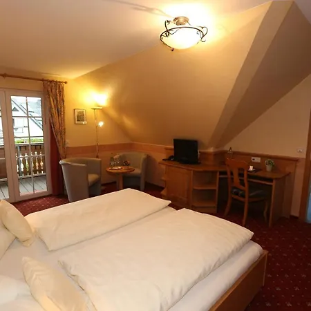 Lenneper-fuehrt Hotel Kirchhundem