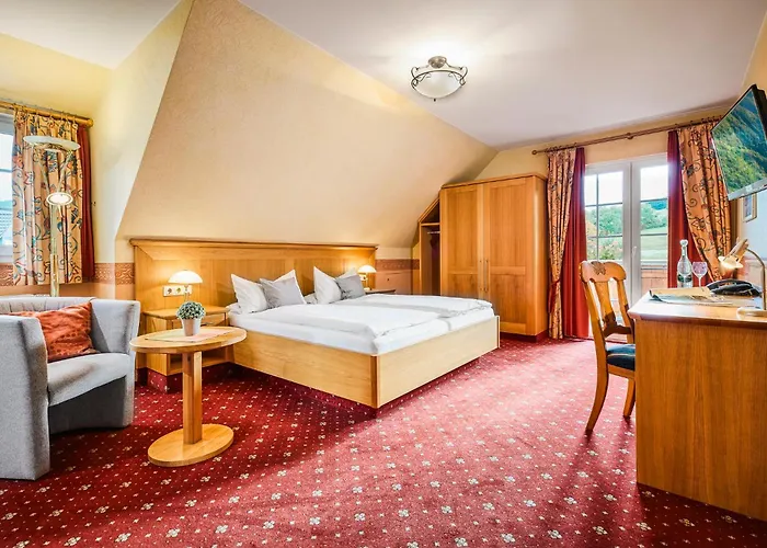 Lenneper-fuehrt Hotel